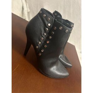Fergie captain studded heeled ankle boots size 7.5